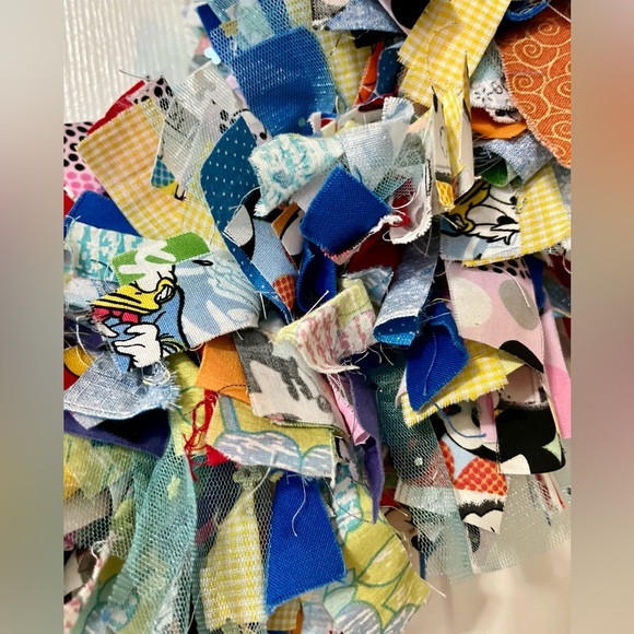 18” Handmade Disney Characters Rag Wreath - Disney Fabrics - Picture 6 of 7